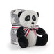 Peluche panda PERLETTI de 22 cm posée sur la couverture douce blanche et grise