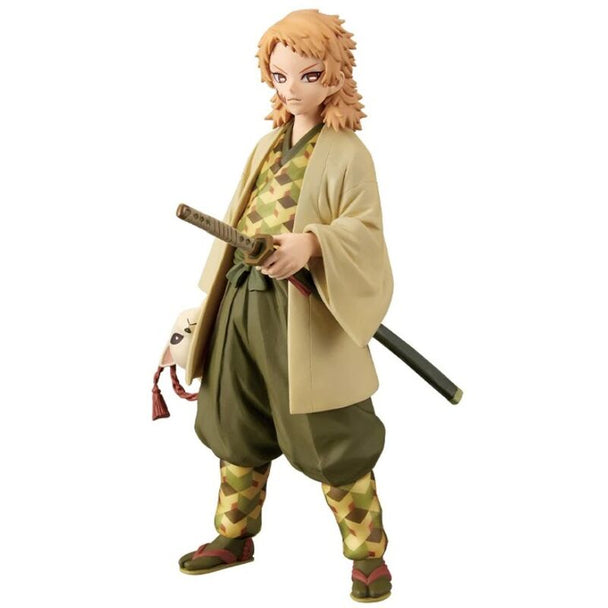 Profil latéral de la figurine Sabito Demon Slayer par BANPRESTO montrant les couleurs vives