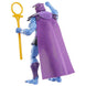 Figurine Skeletor en pose de combat sur un socle neutre avec éclairage studio