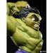 Photo de la figurine Hulk MiniCo avec éclairage mettant en valeur les couleurs et les détails.