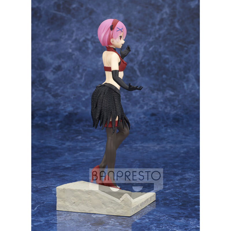 Vue arrière de la figurine Ram montrant les détails des cheveux et costume