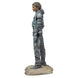 Vue arrière de la figurine Dune Chani mettant en valeur la cape et les accessoires
