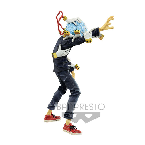 Vue latérale de la figurine Tomura Shigaraki montrant sa posture dynamique