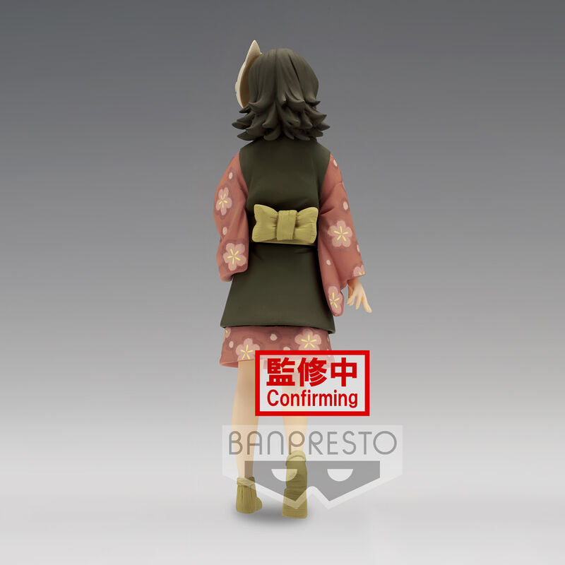 Zoom sur le visage expressif de la figurine Makomo de Demon Slayer Kimetsu no Yaiba