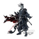 Photo de la figurine Star Wars The Ronin avec son sabre laser en position de combat