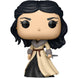 Gros plan sur la figurine Yennefer Funko POP montrant ses traits caractéristiques et sa tenue noire