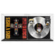 Vue latérale de la figurine POP Deluxe Guns N' Roses montrant les finitions et le design unique