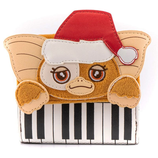 Vue de face du portefeuille Loungefly Gremlins Gixmo édition Noël avec motifs festifs