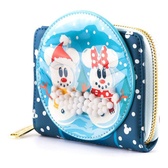Détail du motif Mickey et Minnie bonhomme de neige imprimé sur le portefeuille Loungefly