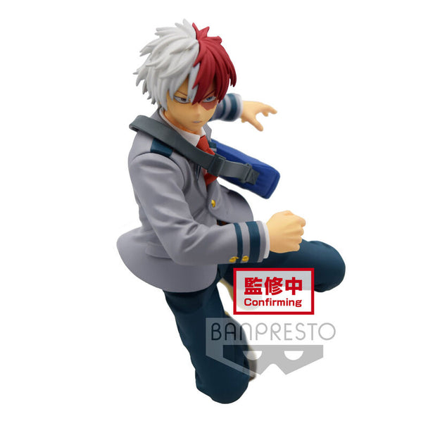 Profil latéral de la figurine My Hero Academia Bravegraph Vol.2 mettant en valeur les couleurs vives et le design soigné
