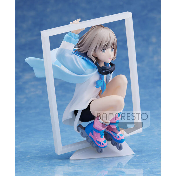 Profil gauche de la figurine Asahi Serizawa avec détails du costume Windy and Motions