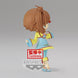 Vue arrière de la figurine Q Posket Sakura Kinomoto mettant en valeur la coiffure et les accessoires