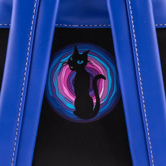 Vue latérale du sac à dos Loungefly Laika Coraline Worlds mettant en valeur la profondeur et les poches