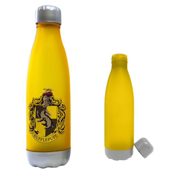 Bouteille Harry Potter 650ml aux couleurs jaunes et noires de la maison Poufsouffle avec le blason officiel Warner Bros Discovery.