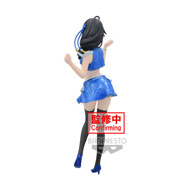 Vue de face détaillée de la figurine Yukino Yukinoshita avec ses vêtements et expressions fidèles à la série