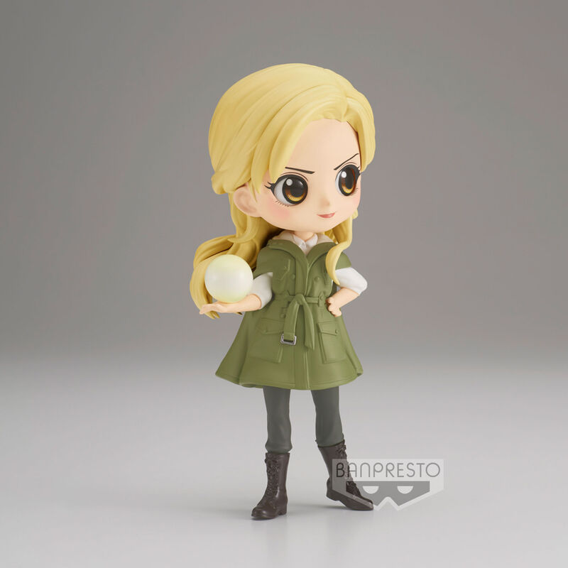 Zoom sur le visage expressif et les yeux grands de la figurine Stella Fate The Winx Saga Q Posket