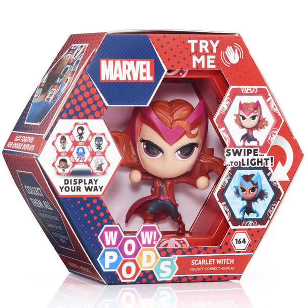 Figurine WOW POD Marvel Scarlet Witch avec éclairage LED allumé montrant les détails du personnage.
