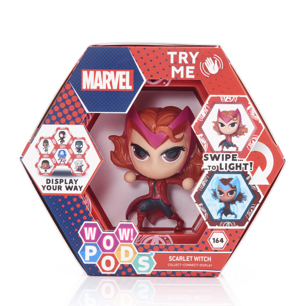 Assemblage de plusieurs figurines WOW POD Marvel connectées pour un affichage personnalisé.