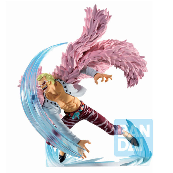 Profil latéral de la figurine DonQuixote Doflamingo Ichibansho avec ses couleurs vives et finition soignée