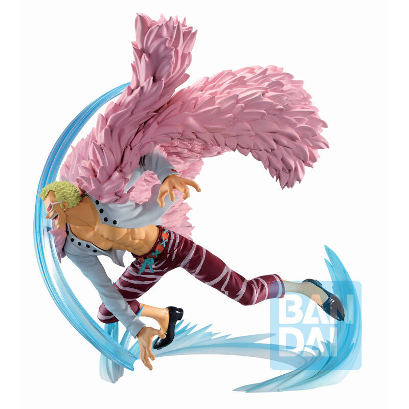 Vue rapprochée du visage expressif et costume détaillé de la figurine DonQuixote Doflamingo 9cm BANPRESTO