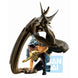 Figurine Crocodile Ichibansho posée sur un socle, idéale pour collectionneurs One Piece