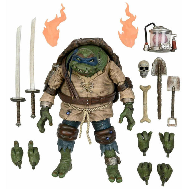 Figurine NECA Leonardo Tortues Ninja 18cm édition Ultimate Bossu avec accessoires, vue de face.