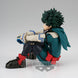 Gros plan sur le visage expressif de la figurine Izuku Midoriya My Hero Academia