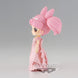 Profil de la figurine Sailor Moon Serenity montrant son costume élégant et ses accessoires