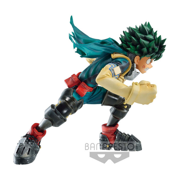 Profil gauche de la figurine Banpresto Izuku Midoriya montrant sa pose dynamique
