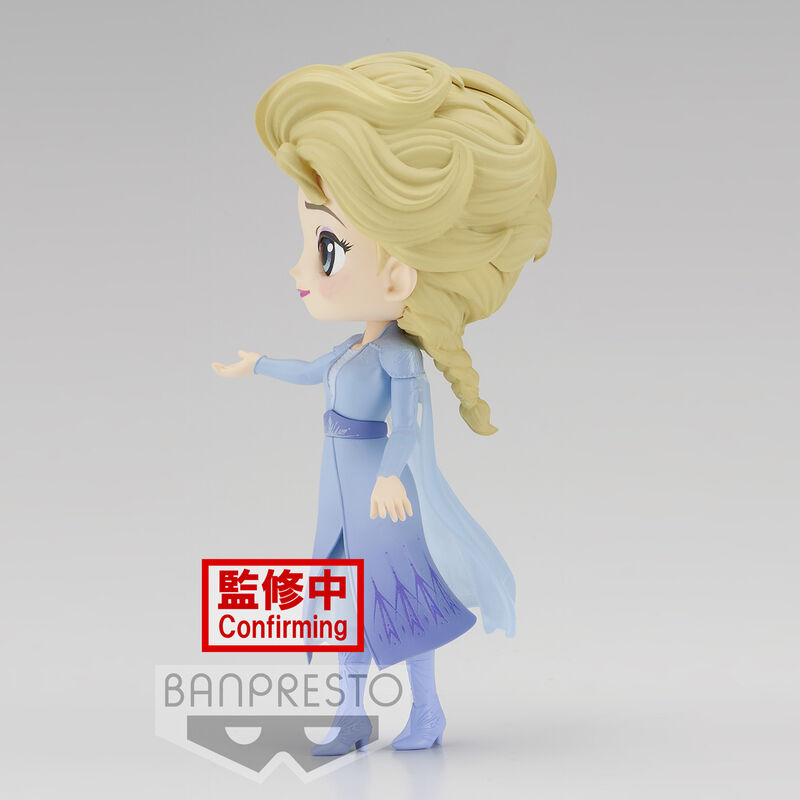 Vue latérale de la figurine Elsa Frozen 2 Q Posket montrant la posture élégante et la robe flottante