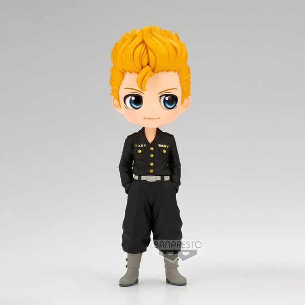 Profil gauche de la figurine Takemichi Hanagaki Tokyo Revengers montrant la coiffure et le costume