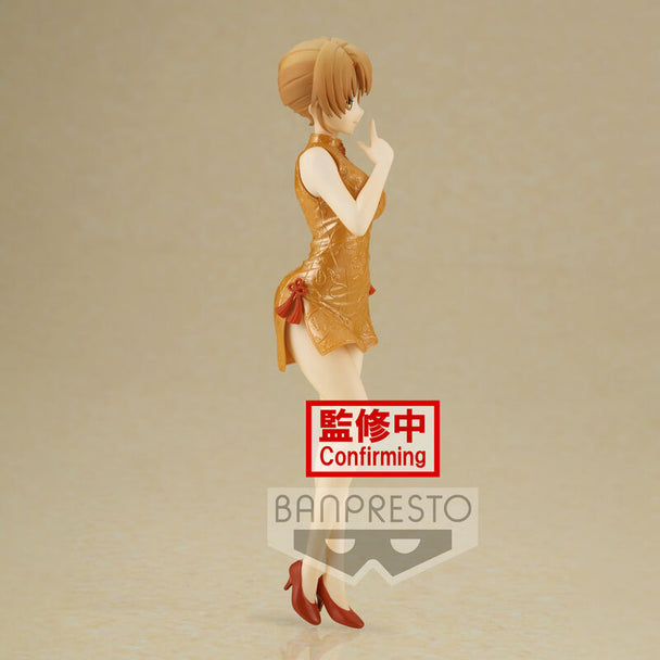 Détail de la figurine Iroha Isshiki avec ses vêtements colorés et expression faciale soignée