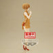 Détail de la figurine Iroha Isshiki avec ses vêtements colorés et expression faciale soignée