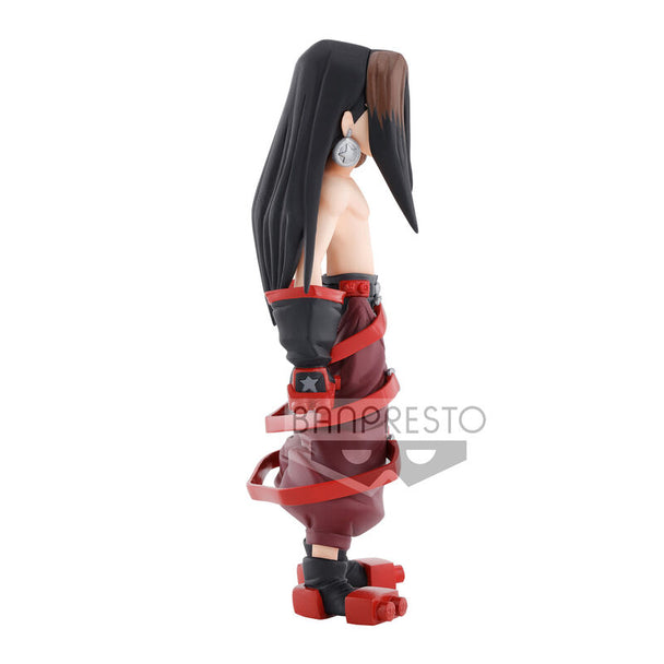 Profil latéral de la figurine Hao montrant sa posture dynamique et son expression intense