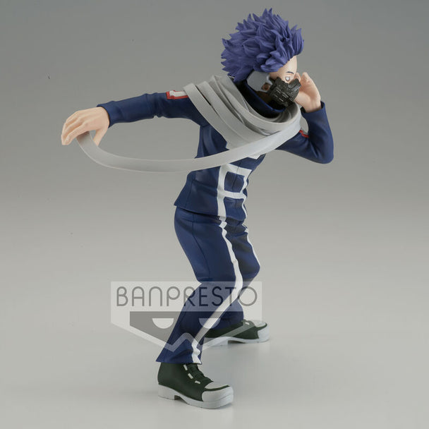 Profil gauche de la figurine Hitoshi Shinso 16cm montrant sa posture dynamique et expression intense