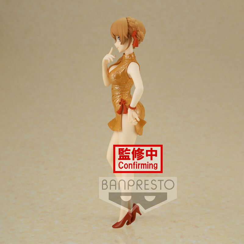 Vue latérale de la figurine Iroha Isshiki BANPRESTO mettant en valeur sa pose dynamique