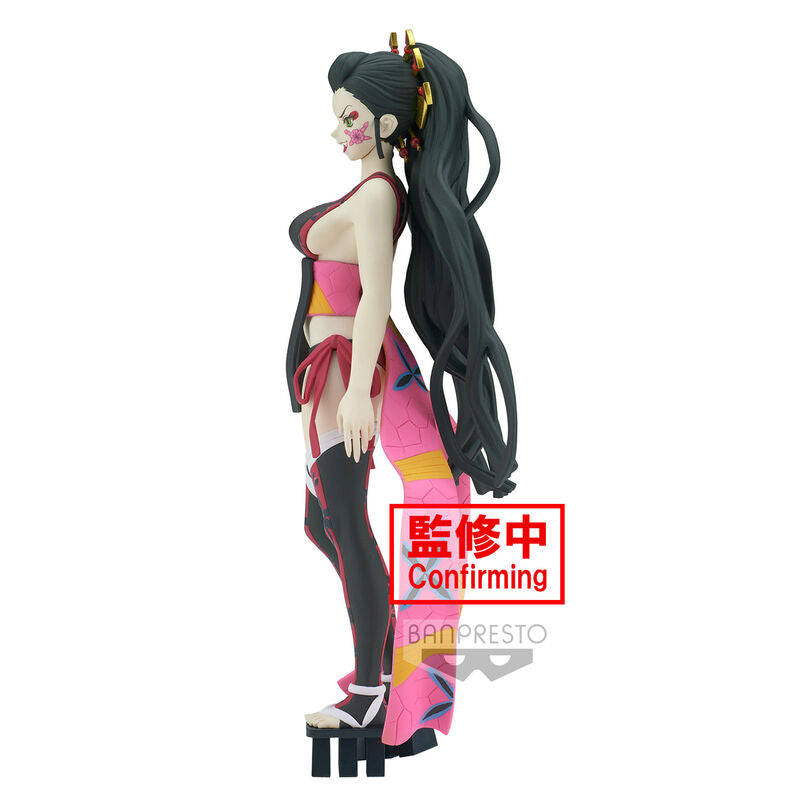Détail du visage et expression de la figurine Daki Demon Slayer, capture fidèle du personnage