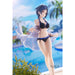 Photo rapprochée des mains et accessoires de la figurine Kanade Hayami 20cm