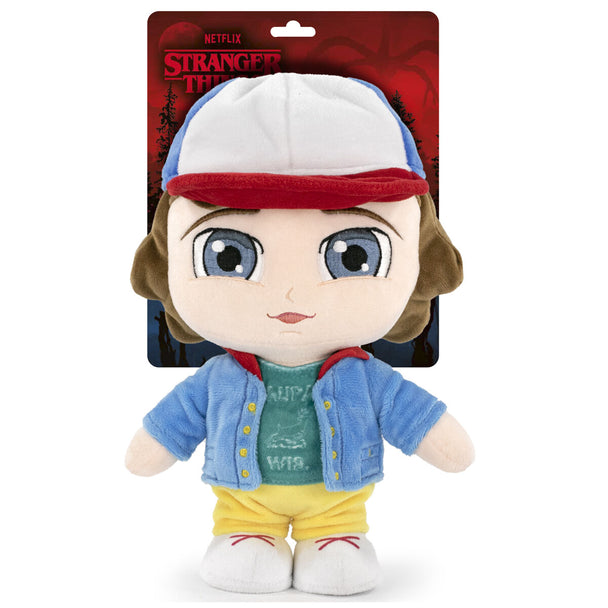 Peluche officielle Dustin de Stranger Things de 26 cm, douce et détaillée, parfaite pour les fans de la série NETFLIX.