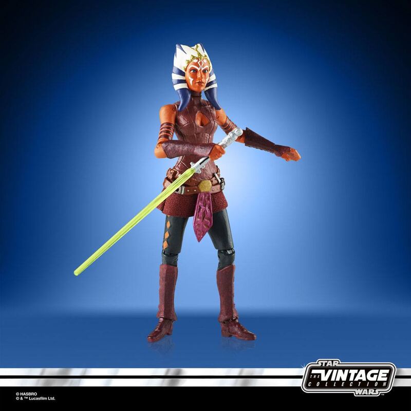 Figurine Ahsoka Tano articulée montrant les multiples points d'articulation pour des poses variées