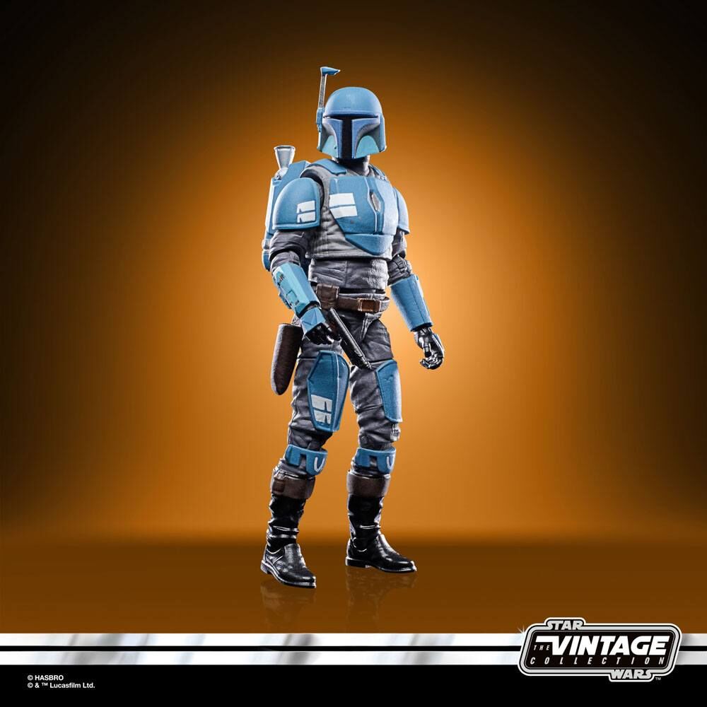 Figurine Star Wars Death Watch posée sur un socle avec éclairage mettant en valeur les couleurs