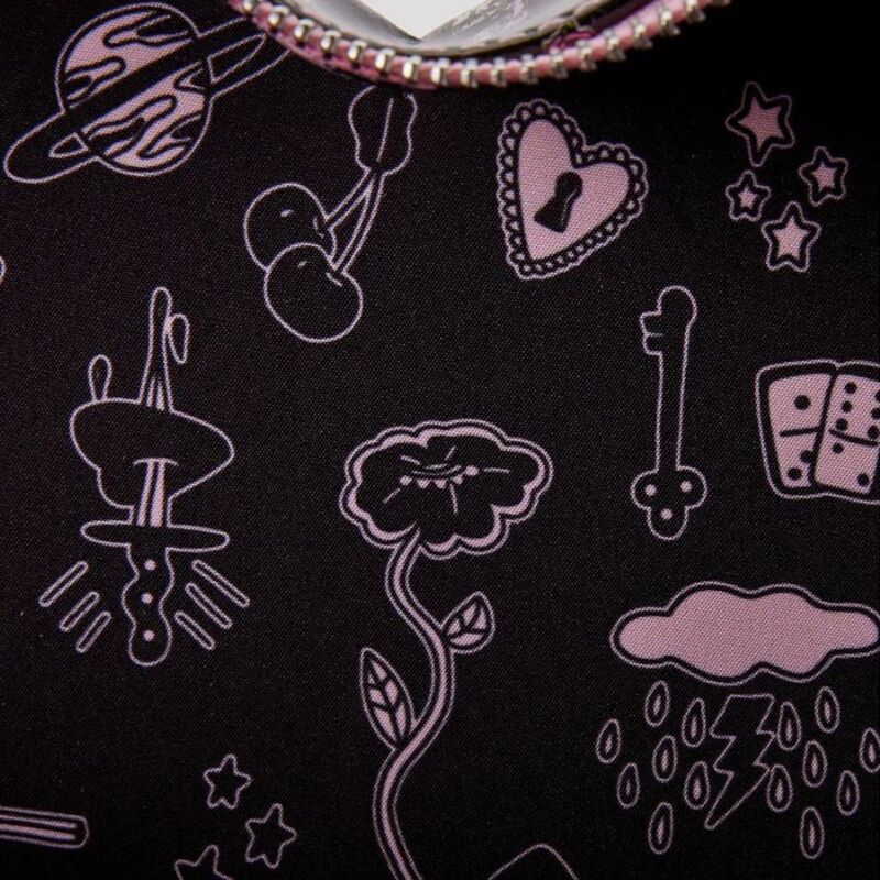 Vue arrière avec bretelles réglables du sac à dos Loungefly Valfre Lucy Tattoo Heart