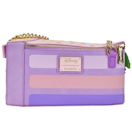 Sac porté sur l'épaule par un mannequin, illustrant le style et la taille idéale du modèle