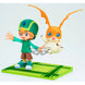 Ensemble complet des 15cm figurines Takeru & Patamon sur fond blanc