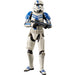 Détail des accessoires inclus avec la figurine Stormtrooper Commander HASBRO, montrant armes et équipement