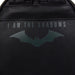 Sac à dos Loungefly DC Comics Batman porté en situation de cosplay urbain