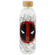 Bouteille en verre Deadpool Marvel 1030ml STOR vue de face avec design coloré du personnage Deadpool