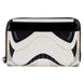 Portefeuille Loungefly Star Wars lenticulaire fermé avec design détaillé en cuir vegan et fermeture éclair avec charm en émail