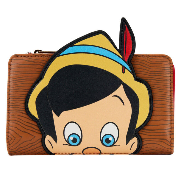 Vue de face du portefeuille Loungefly Disney Pinocchio en simili cuir vegan avec fermeture éclair et détails brodés