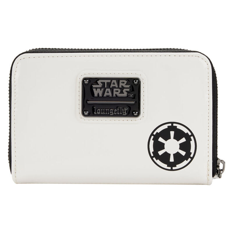 Gros plan sur les détails embossés, brodés et imprimés du portefeuille Loungefly Star Wars lenticulaire en cuir vegan